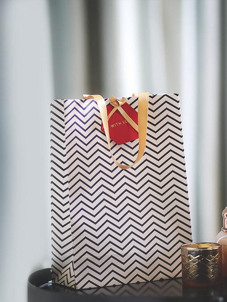 BLACK CHEVRON GIFT BAGS WITH TAGS