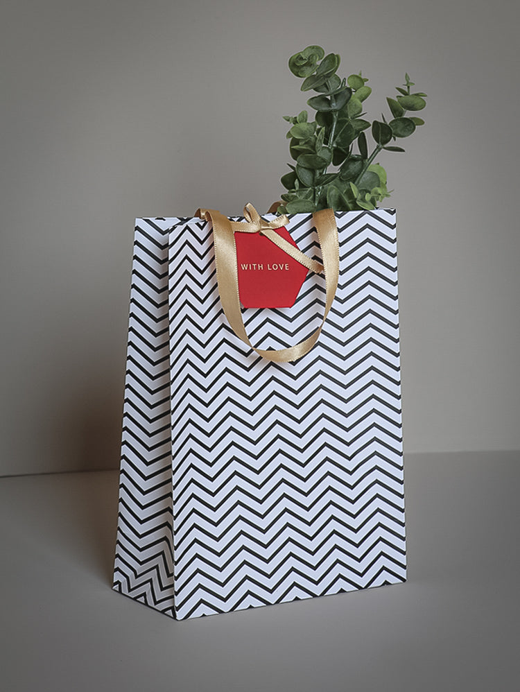 BLACK CHEVRON GIFT BAGS WITH TAGS
