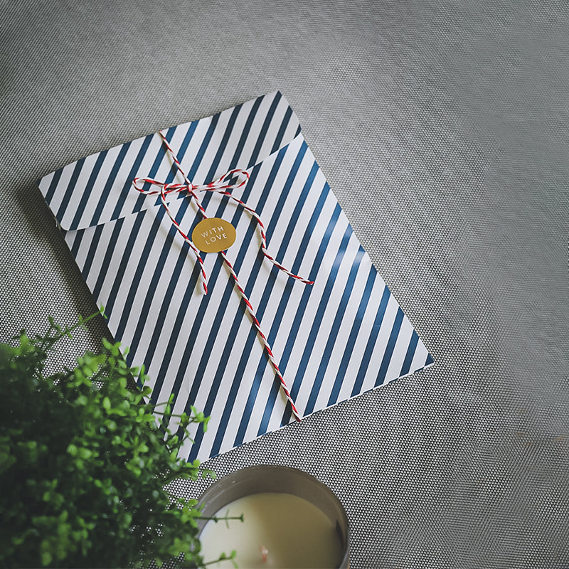 BLUE CANDY STRIPE POUCH WITH STICKER - PACK OF 10