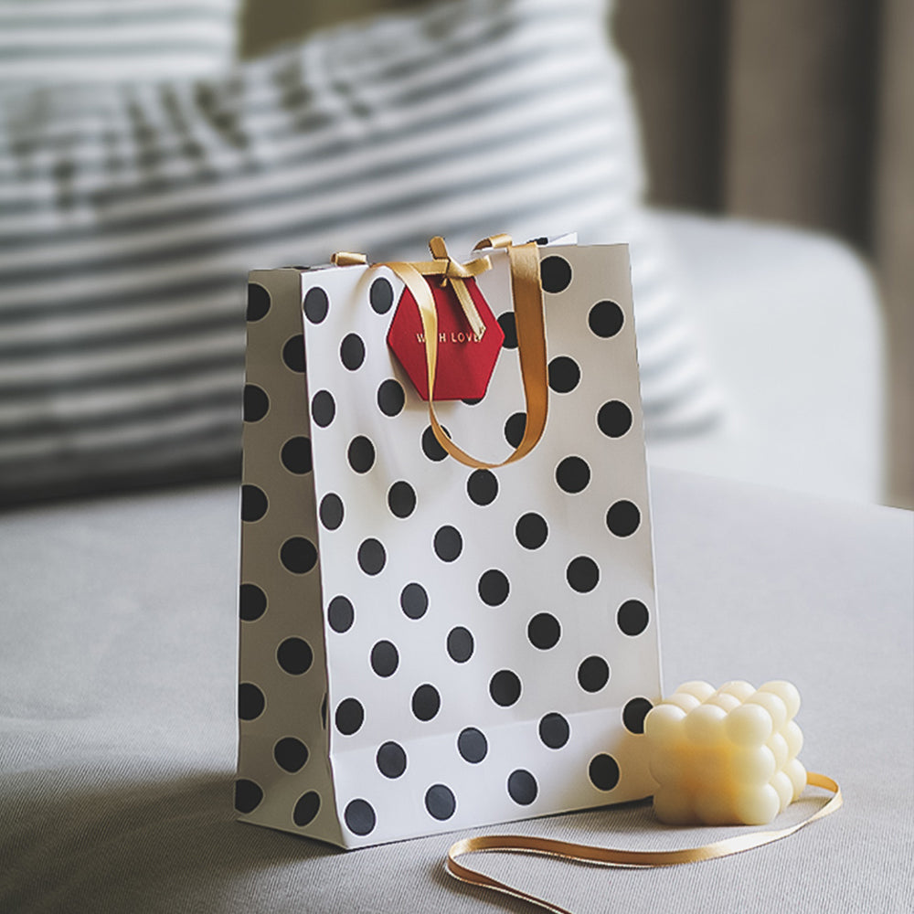 Black and white polka dot gift bag with hexagon gift tag, pack of 5