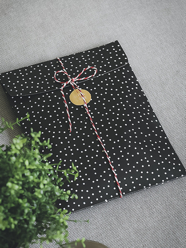 STARRY NIGHT POUCH WITH STICKER - PACK OF 10