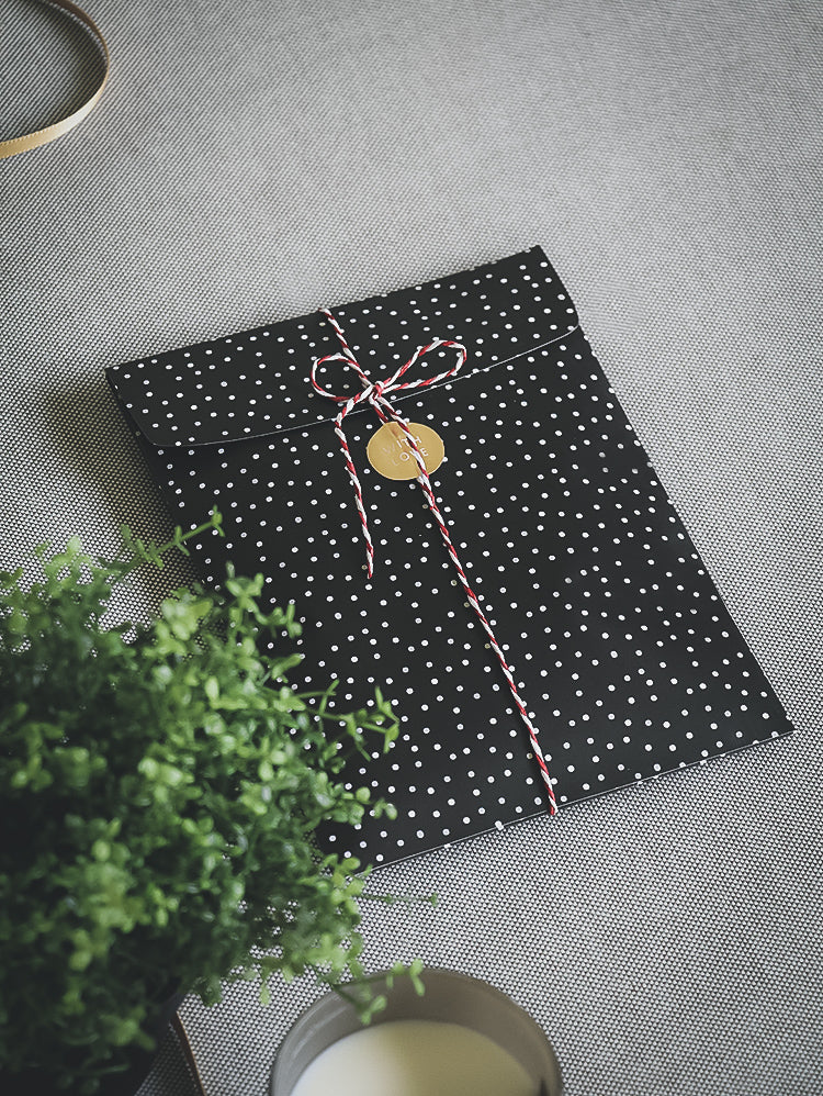 STARRY NIGHT POUCH WITH STICKER - PACK OF 10